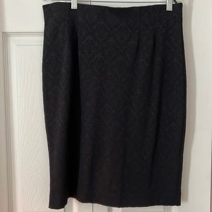 Amanda & Chelsea Patterned Pencil Skirt